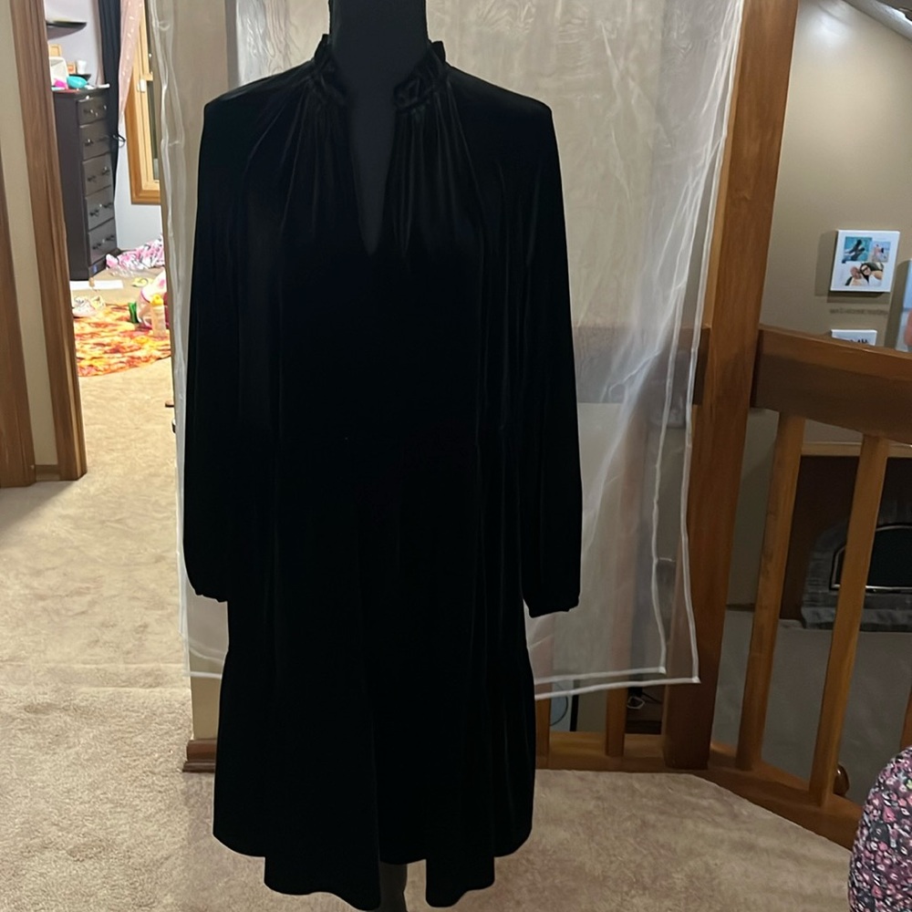 Black cocktail dress plus sized